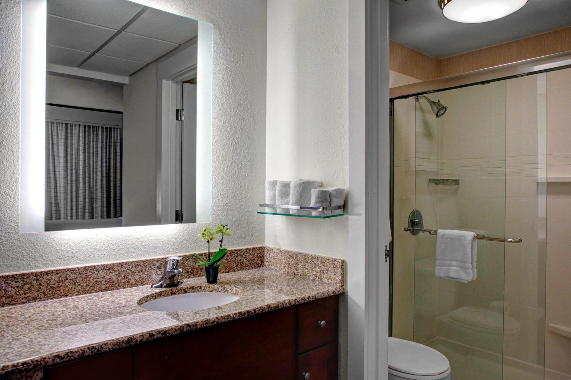Residence Inn By Marriott Cleveland Downtown Ngoại thất bức ảnh