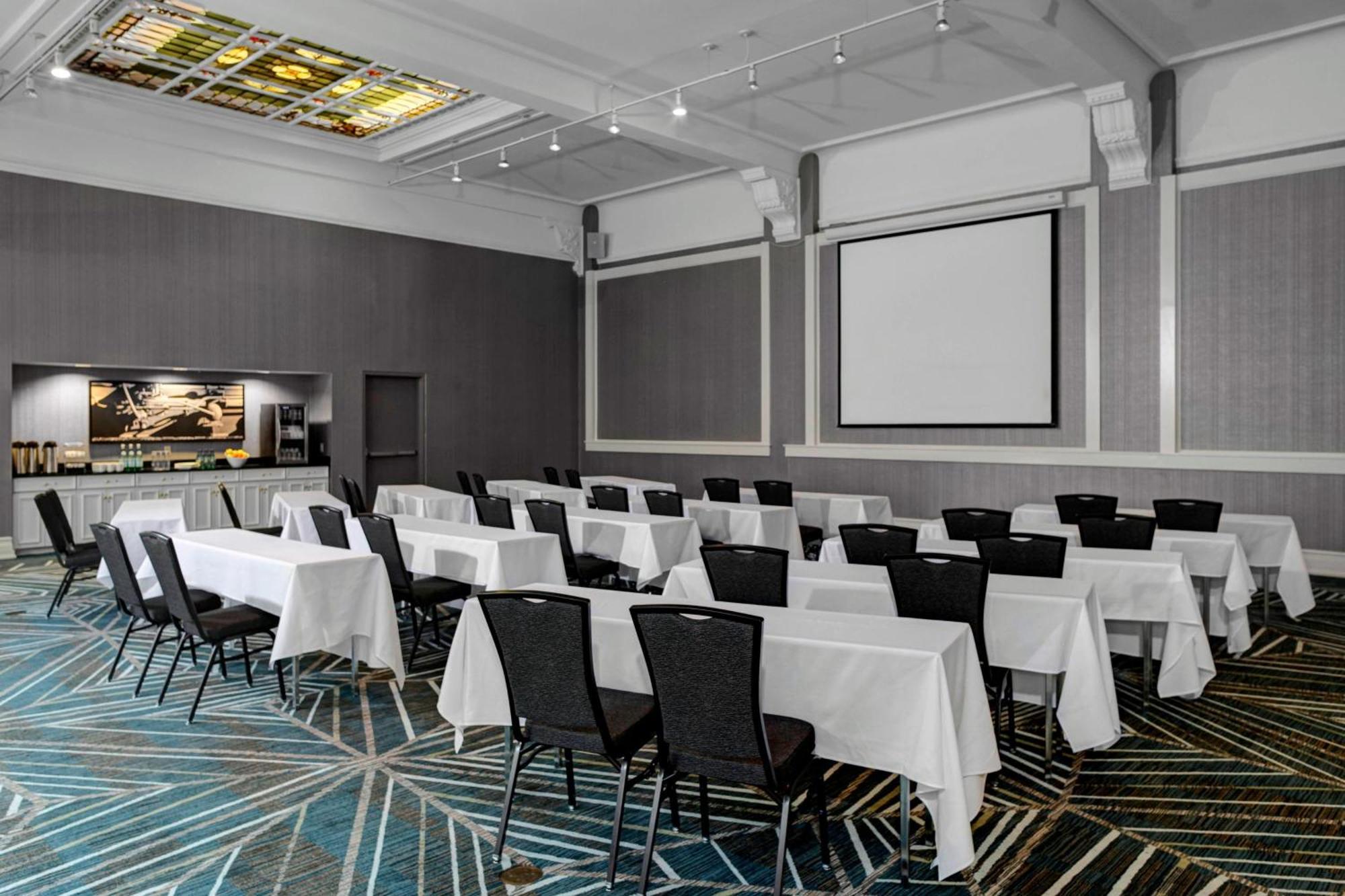 Residence Inn By Marriott Cleveland Downtown Ngoại thất bức ảnh